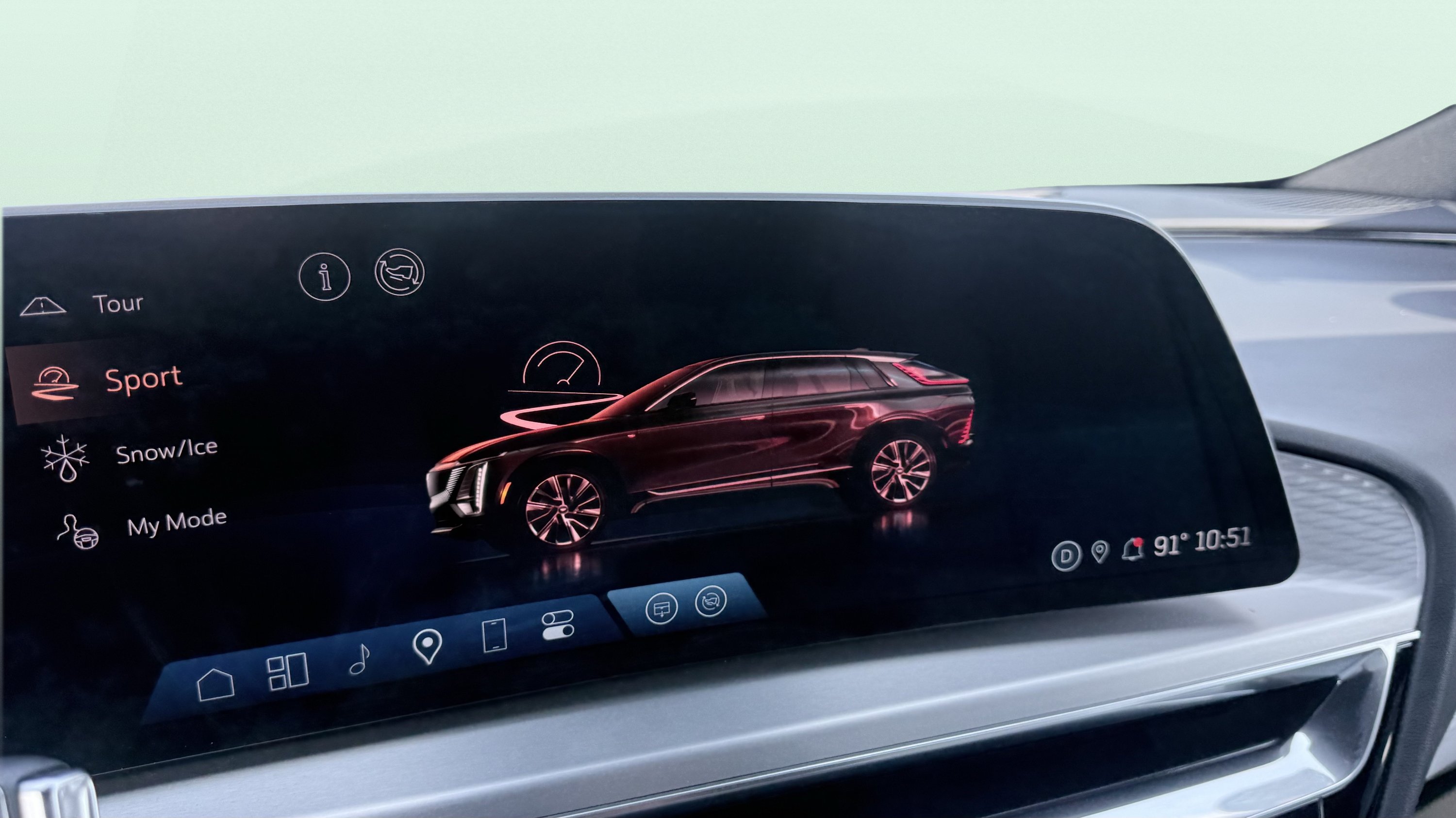 Used 2024 Cadillac Lyriq Luxury RWD image 22