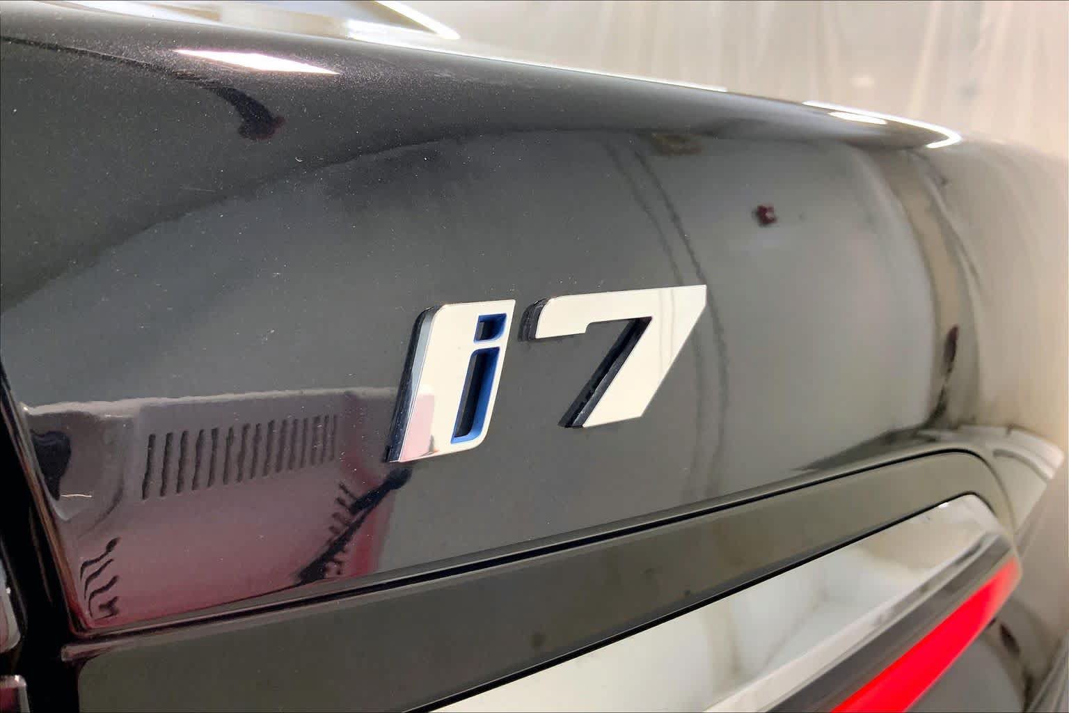 Used 2024 BMW i7 M70 AWD/4WD image 29