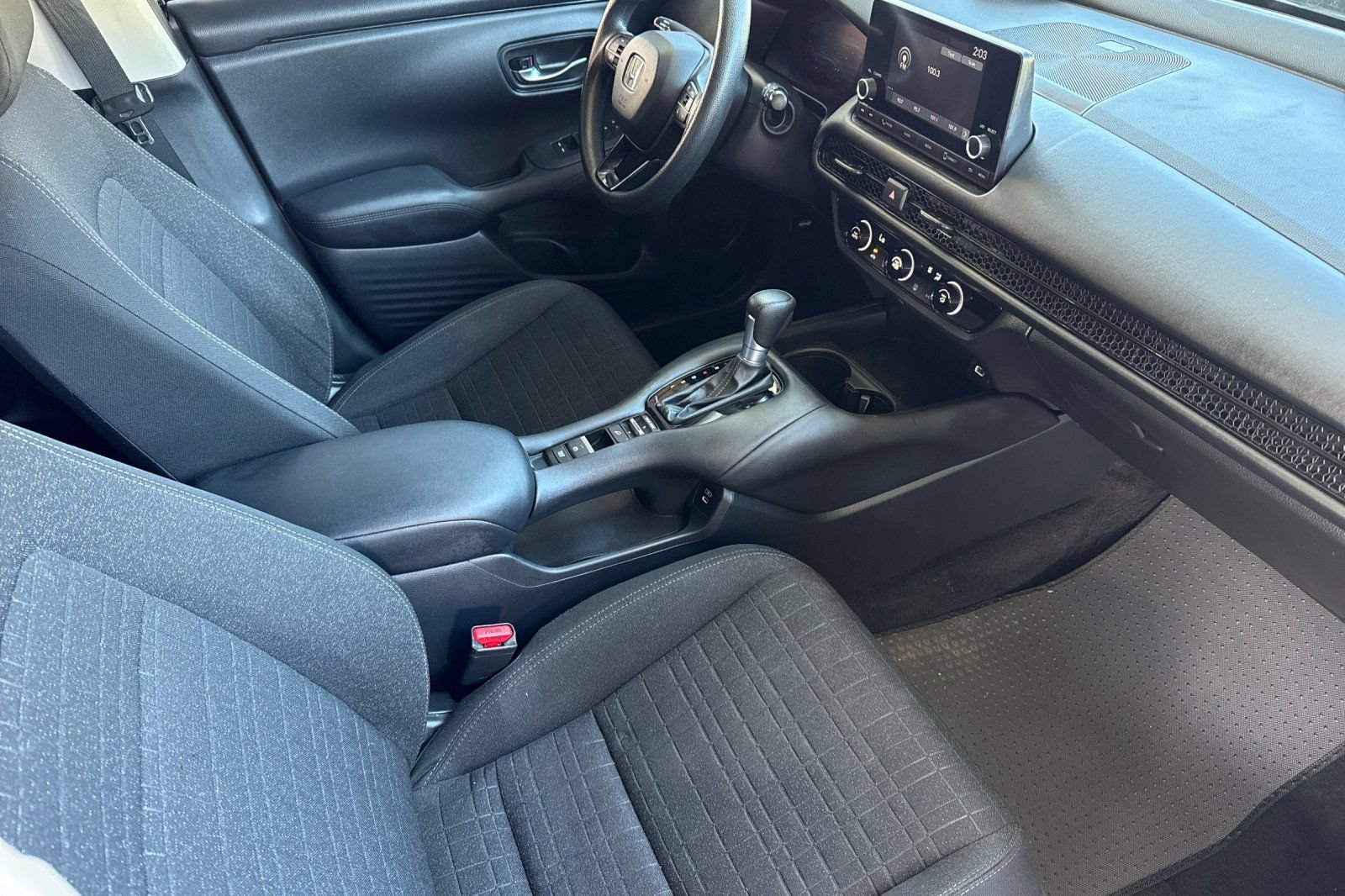 Used 2024 Honda HR-V LX image 23