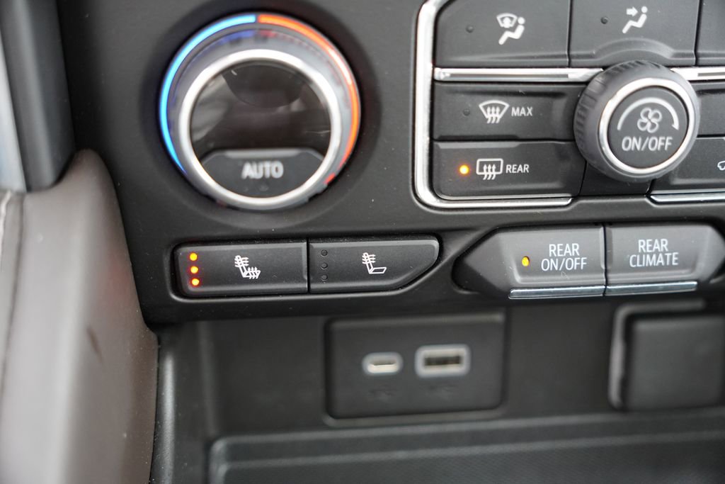 Used 2022 Chevrolet Tahoe LT w/ LT Signature Package image 34