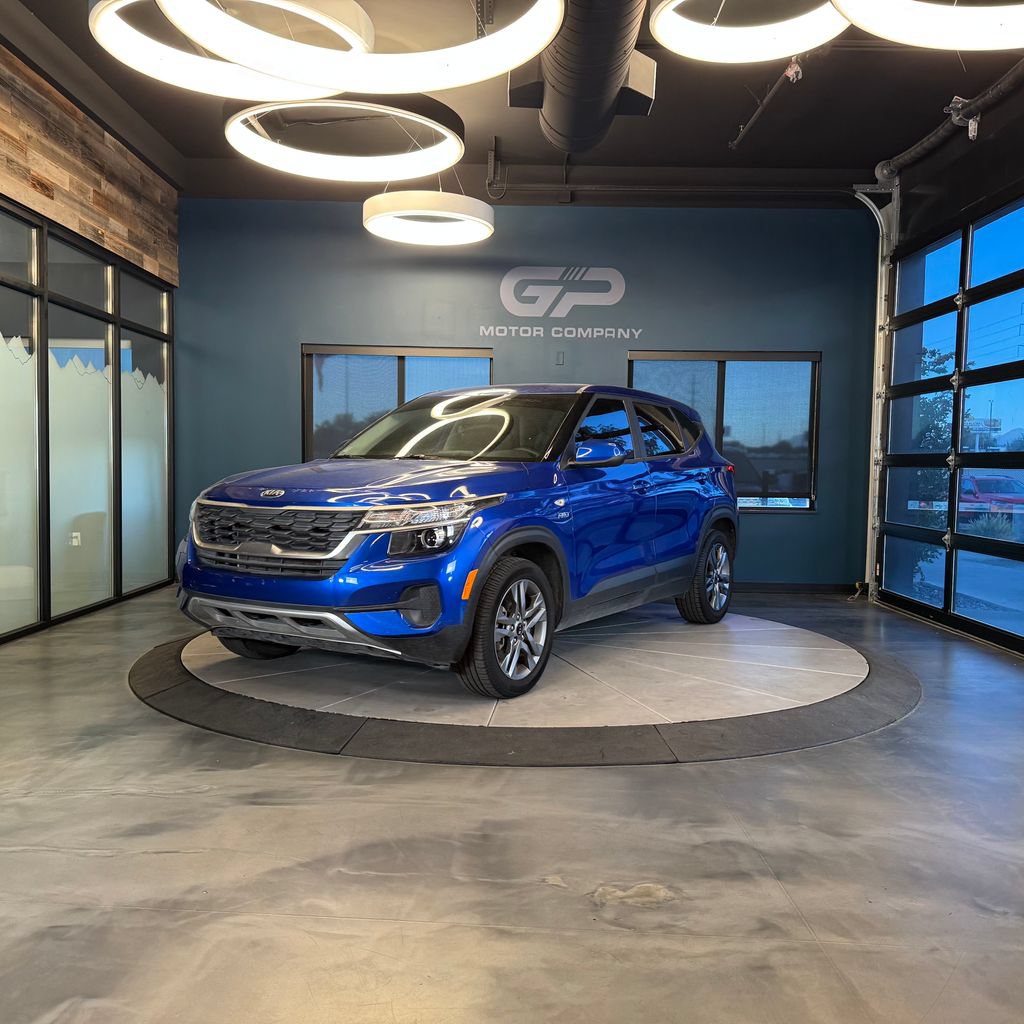 Used 2021 Kia Seltos LX AWD/4WD image 7