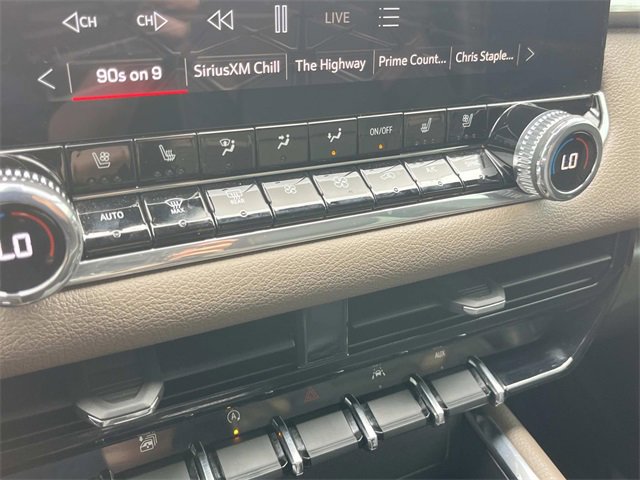 Used 2024 GMC Canyon Denali image 33