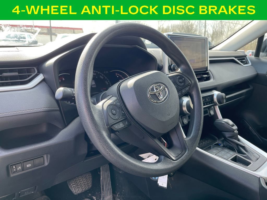 Used 2023 Toyota RAV4 LE image 17