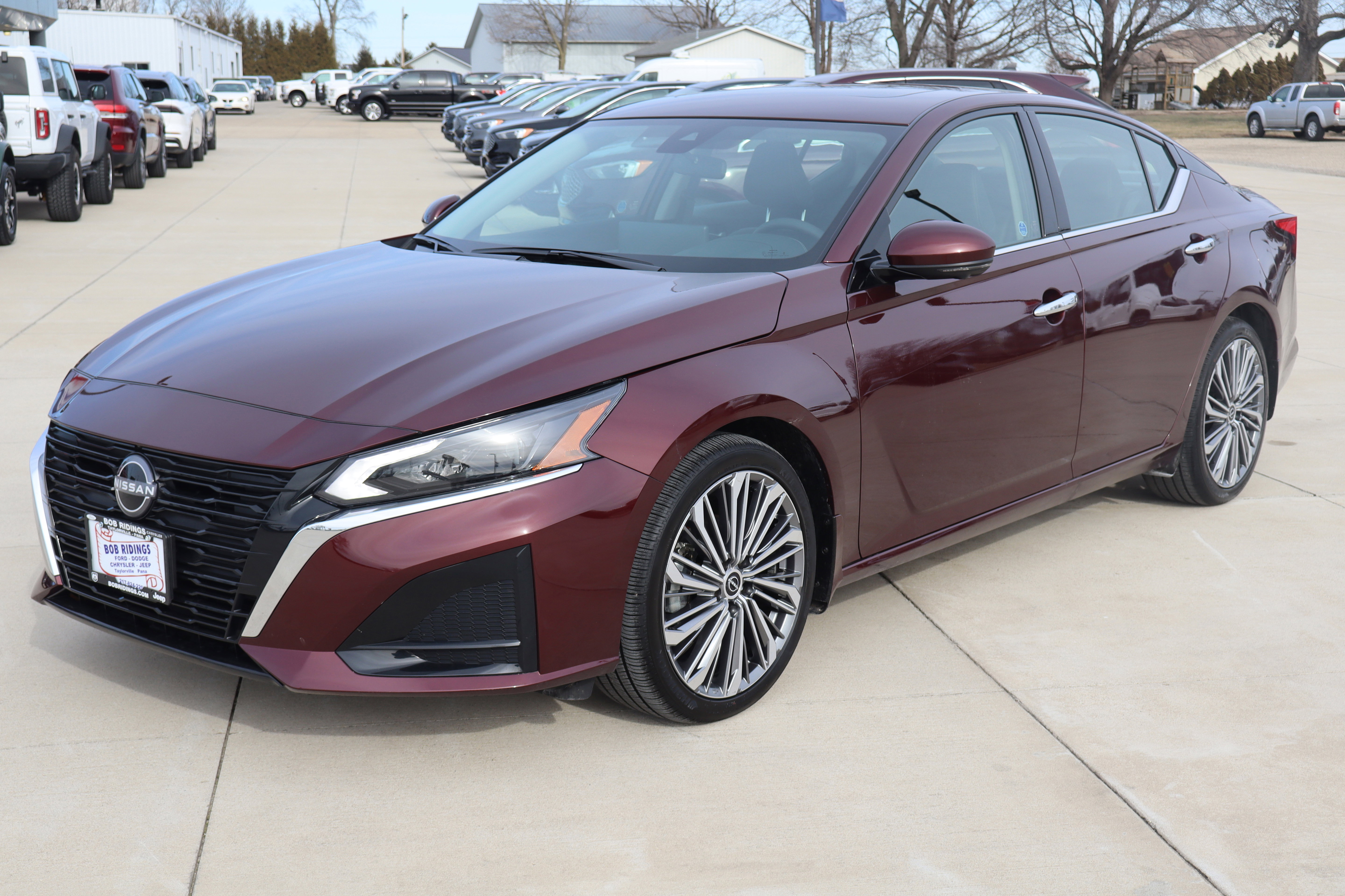 Used 2025 Nissan Altima 2.5 SL image 2