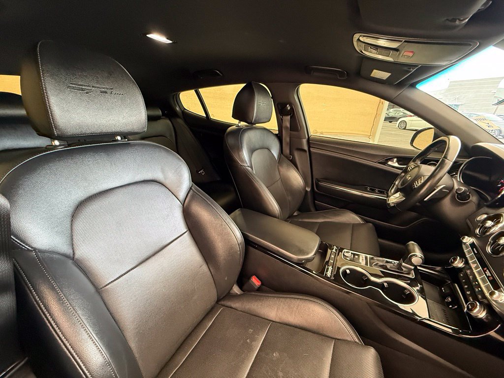 Used 2023 Kia Stinger GT-Line RWD image 16