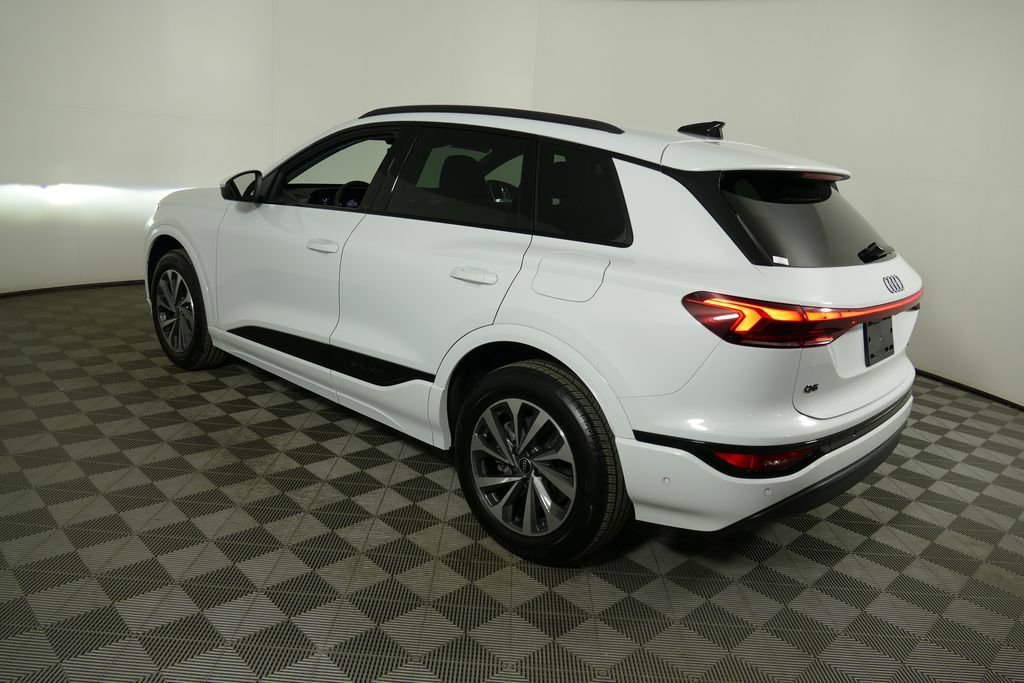 Certified 2025 Audi Q6 e-tron Premium w/ Convenience Package image 27