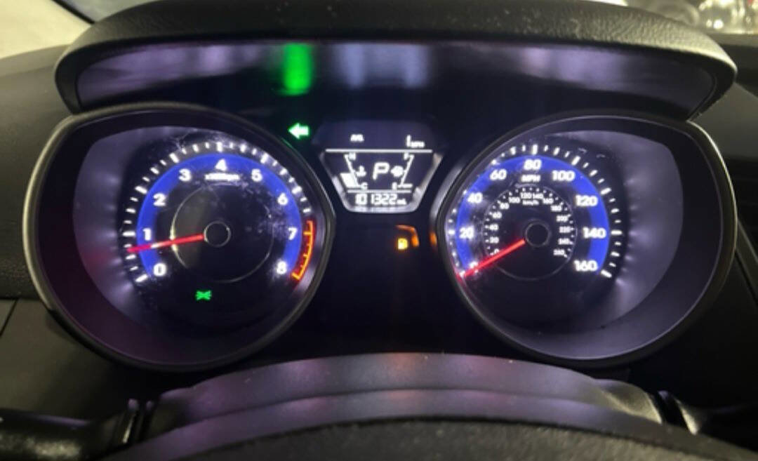 Used 2016 Hyundai Elantra SE w/ Option Group 02 image 11