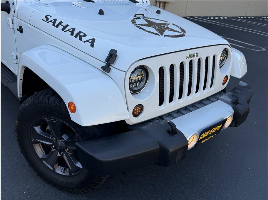 Used 2015 Jeep Wrangler Unlimited Sahara w/ Connectivity Group AWD/4WD image 27