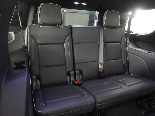 Used 2023 GMC Yukon SLT w/ SLT Luxury Package AWD/4WD image 24