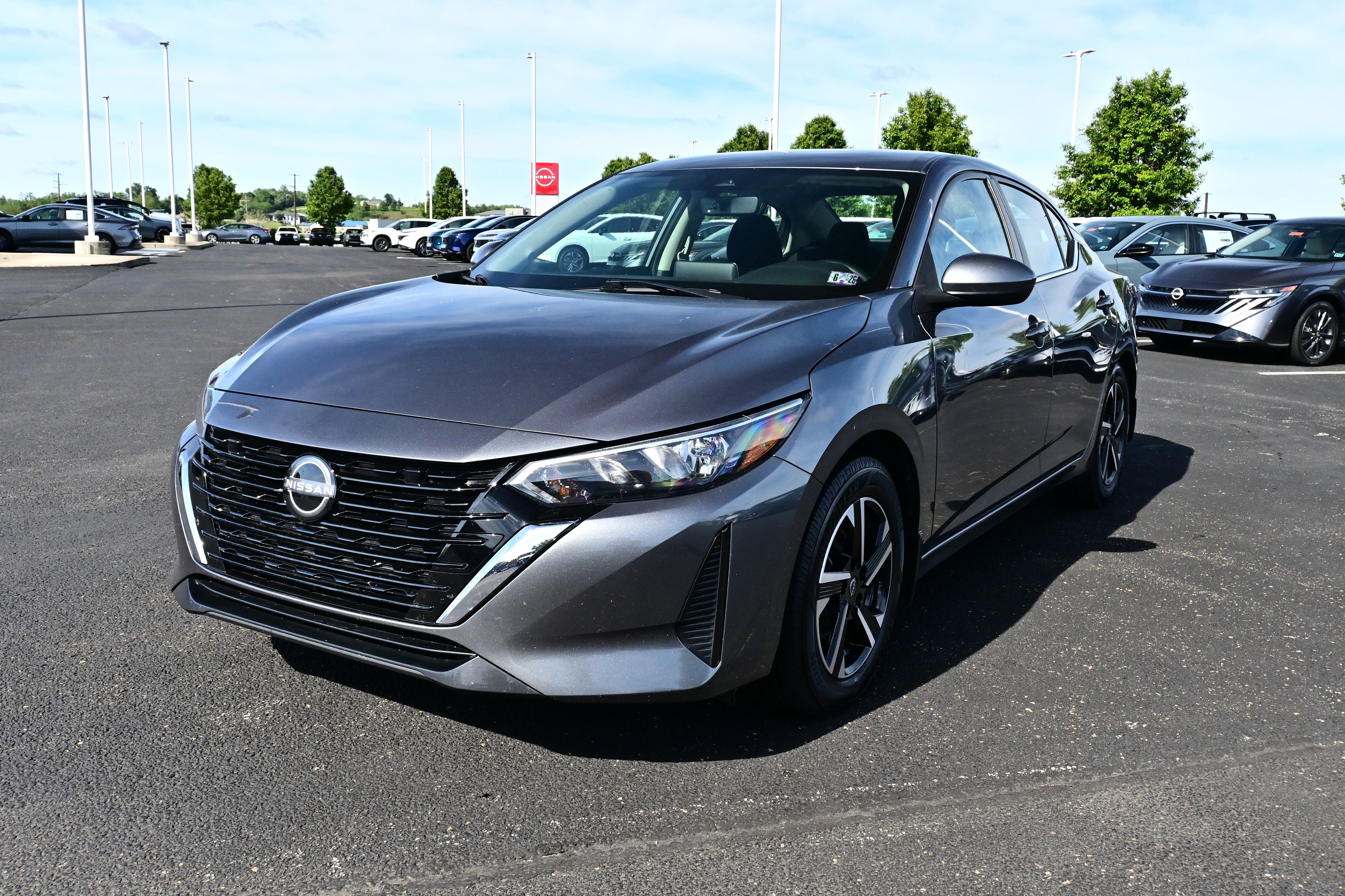 Used 2024 Nissan Sentra SV FWD image 4