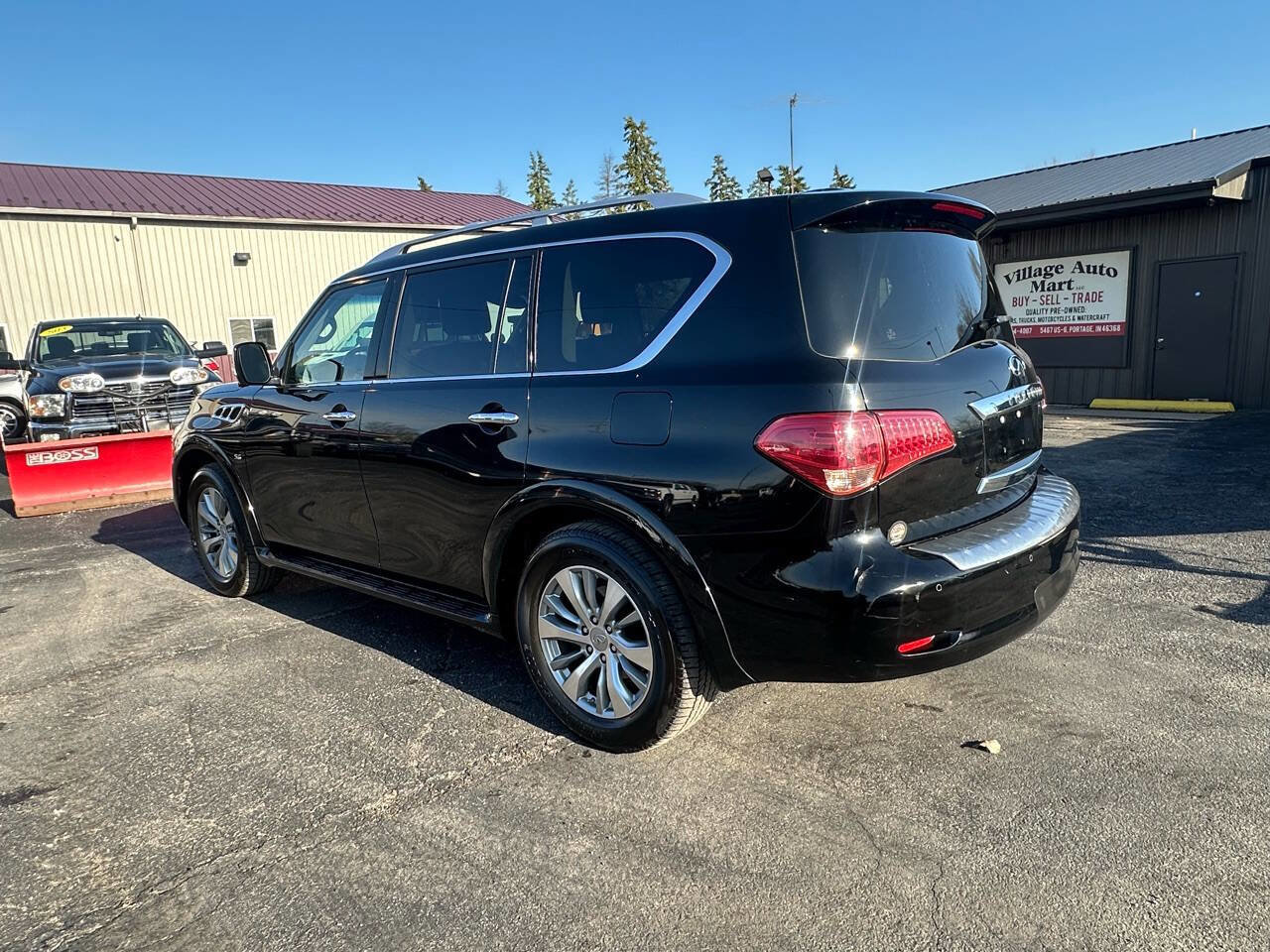 Used 2016 INFINITI QX80 4WD image 3
