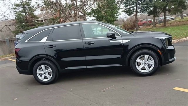 New 2026 Kia Sorento LX image 4