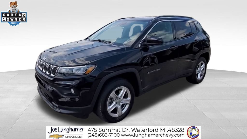 Used 2023 Jeep Compass Latitude w/ Convenience Group AWD/4WD image 4