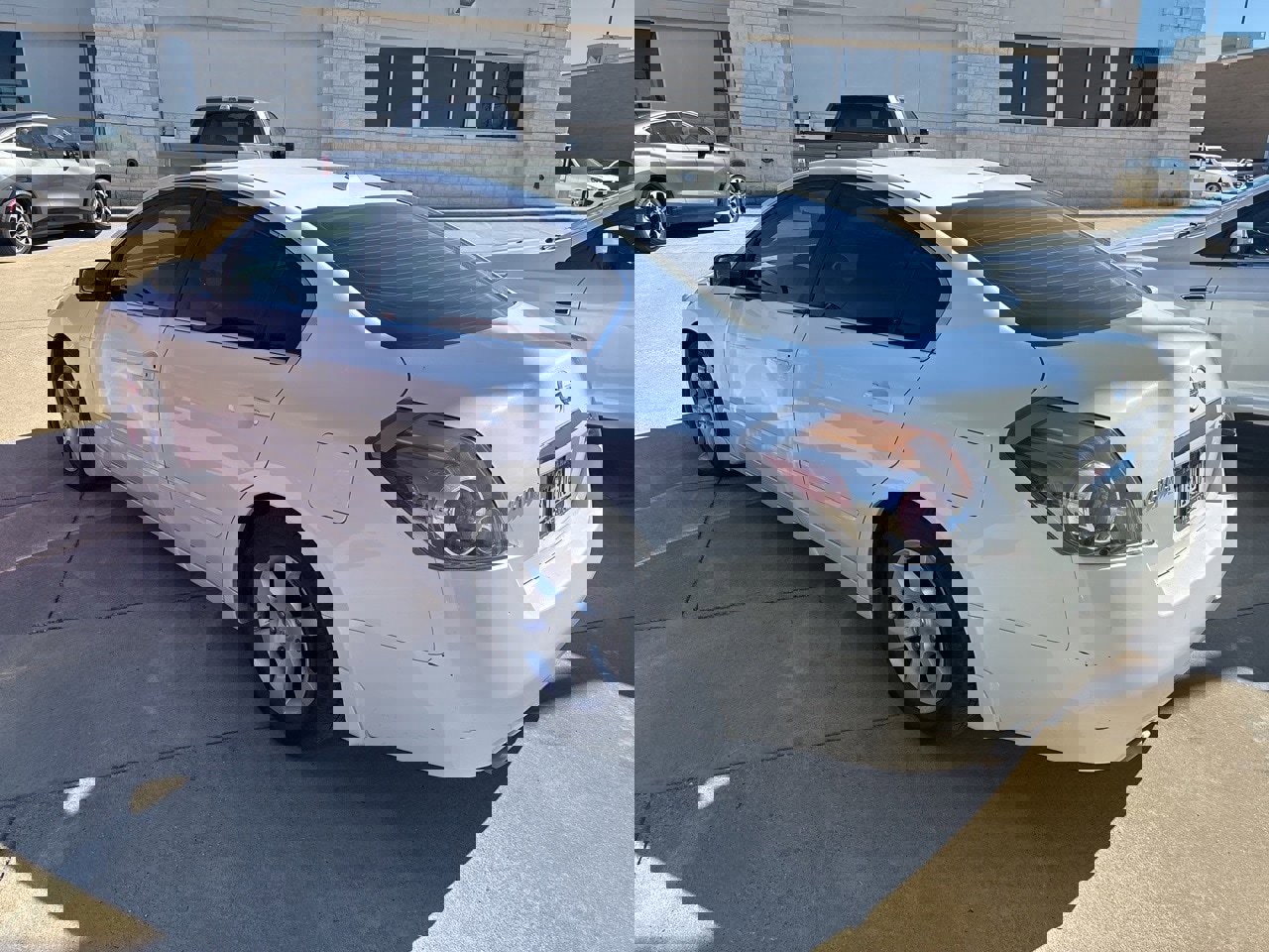 Used 2009 Nissan Altima 3.5 SL image 3