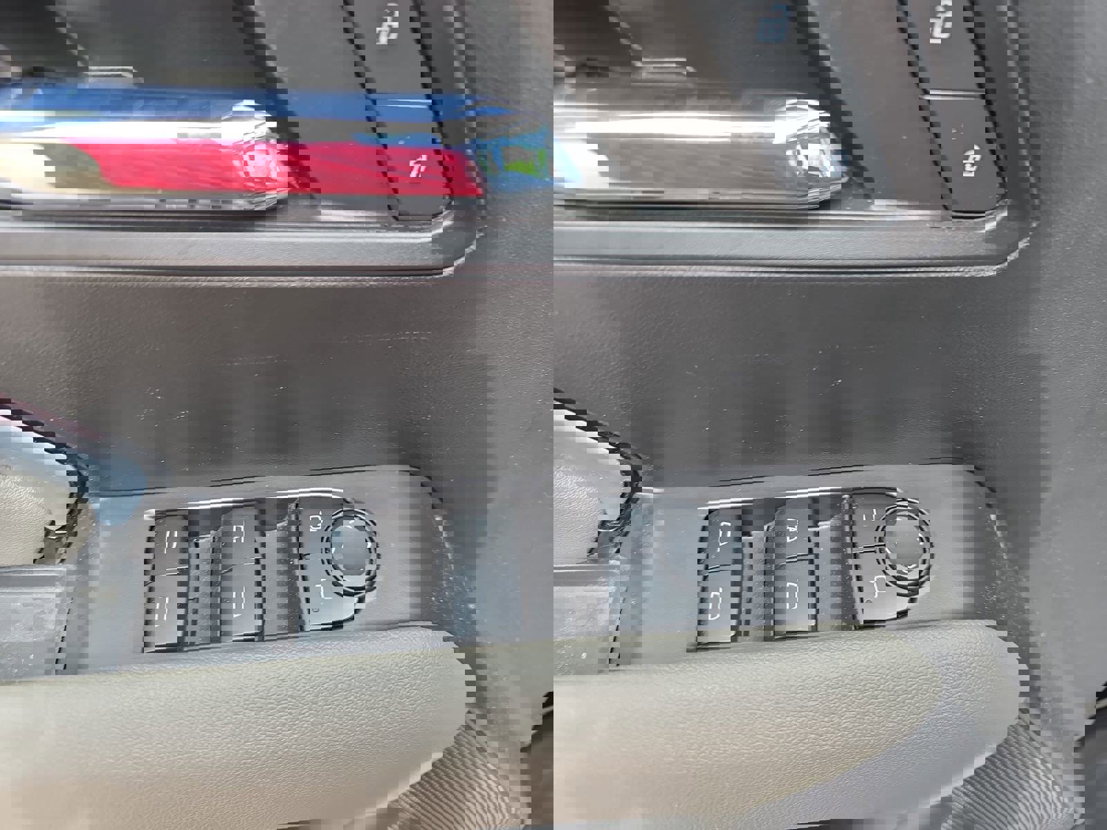 Used 2024 Chevrolet Colorado ZR2 w/ Technology Package image 27