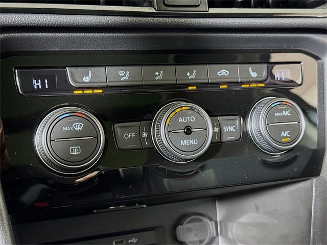 Used 2024 Volkswagen Taos SE image 13