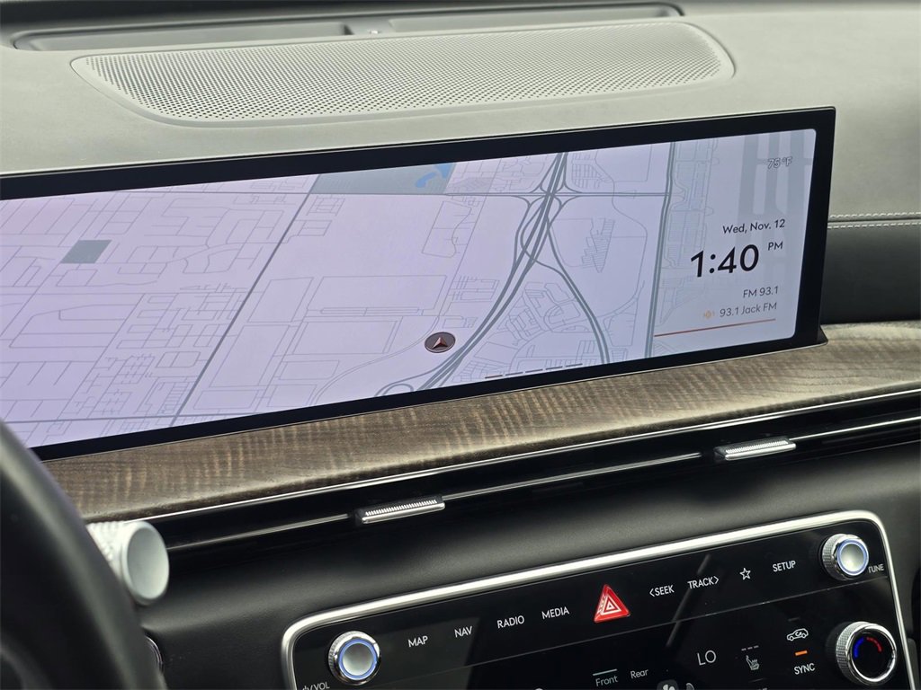 Used 2025 Genesis GV80 2.5T Advanced image 14