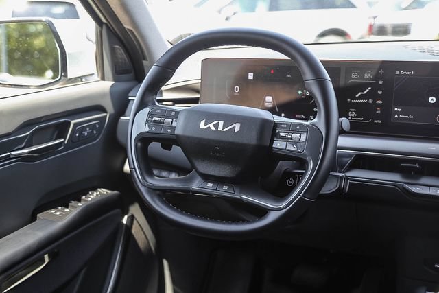 Used 2024 Kia EV9 Land AWD/4WD image 17