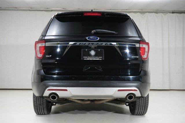 Used 2017 Ford Explorer XLT w/ Equipment Group 201A image 20