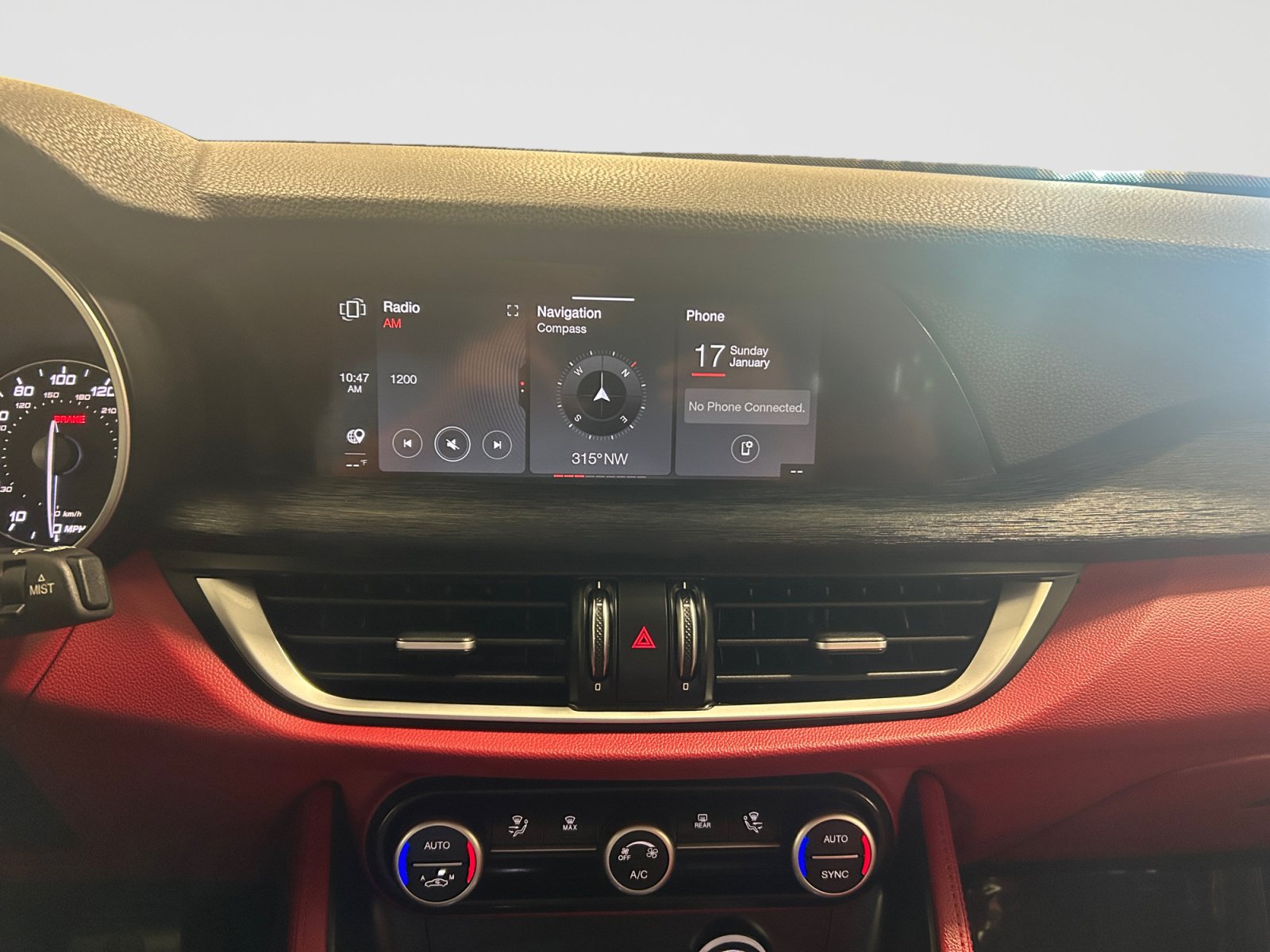 Used 2020 Alfa Romeo Stelvio w/ Nero Edizione RWD image 15
