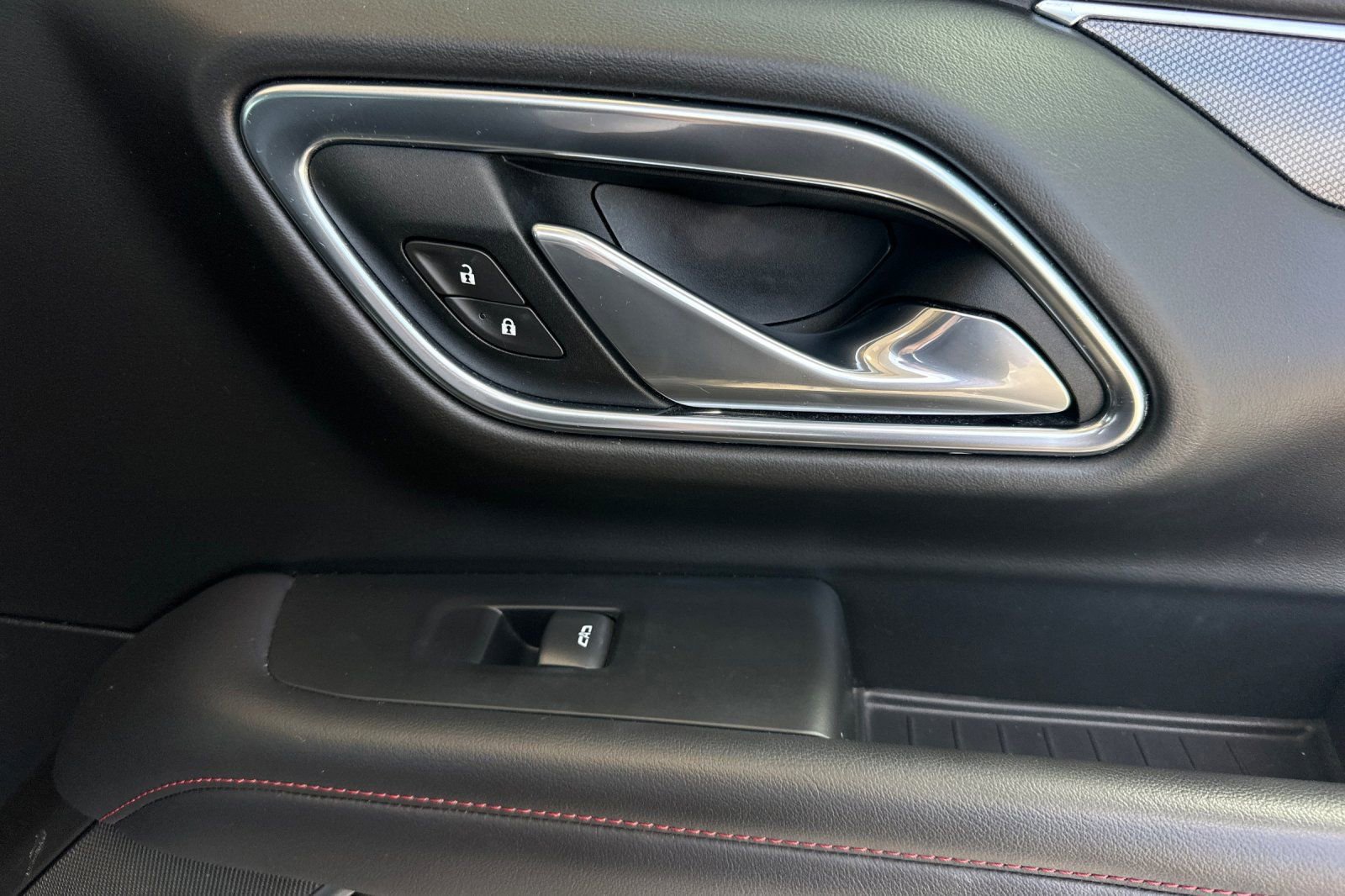 Used 2021 Chevrolet Tahoe RST w/ Luxury Package RWD image 23