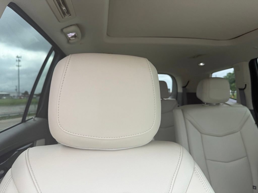 Certified 2024 Cadillac XT6 Premium Luxury w/ LPO, Floor Liner Package AWD/4WD image 32