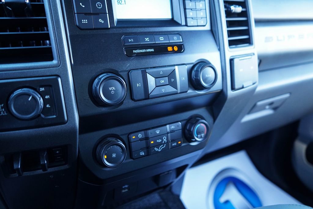 Used 2020 Ford F250 XL w/ Power Equipment Group image 21