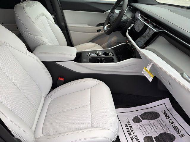 New 2026 Jeep Cherokee Limited image 28