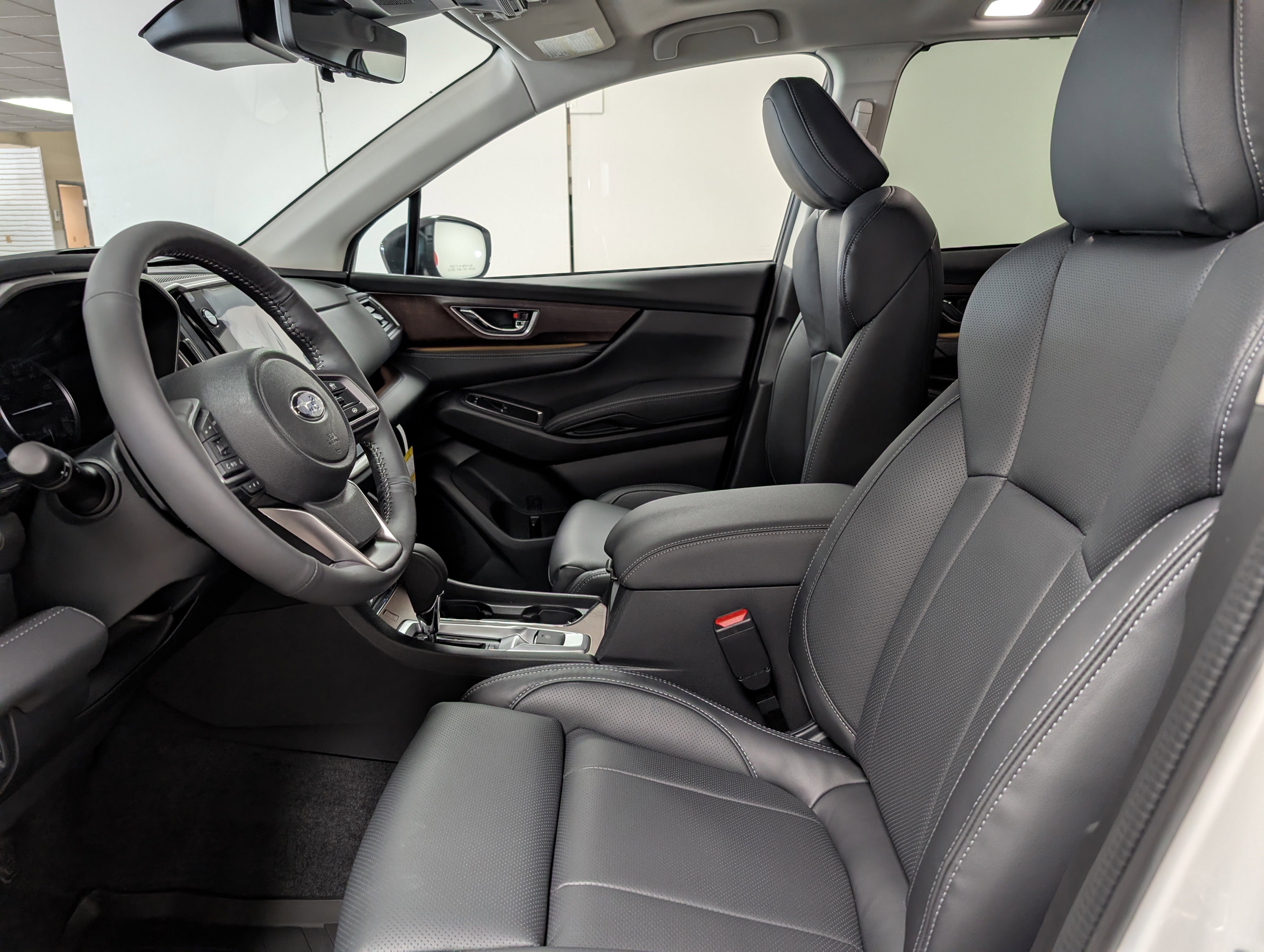 New 2025 Subaru Ascent Touring w/ Popular Package #2 image 3
