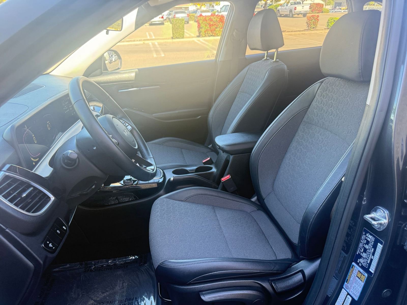 Used 2025 Kia Seltos S FWD image 38