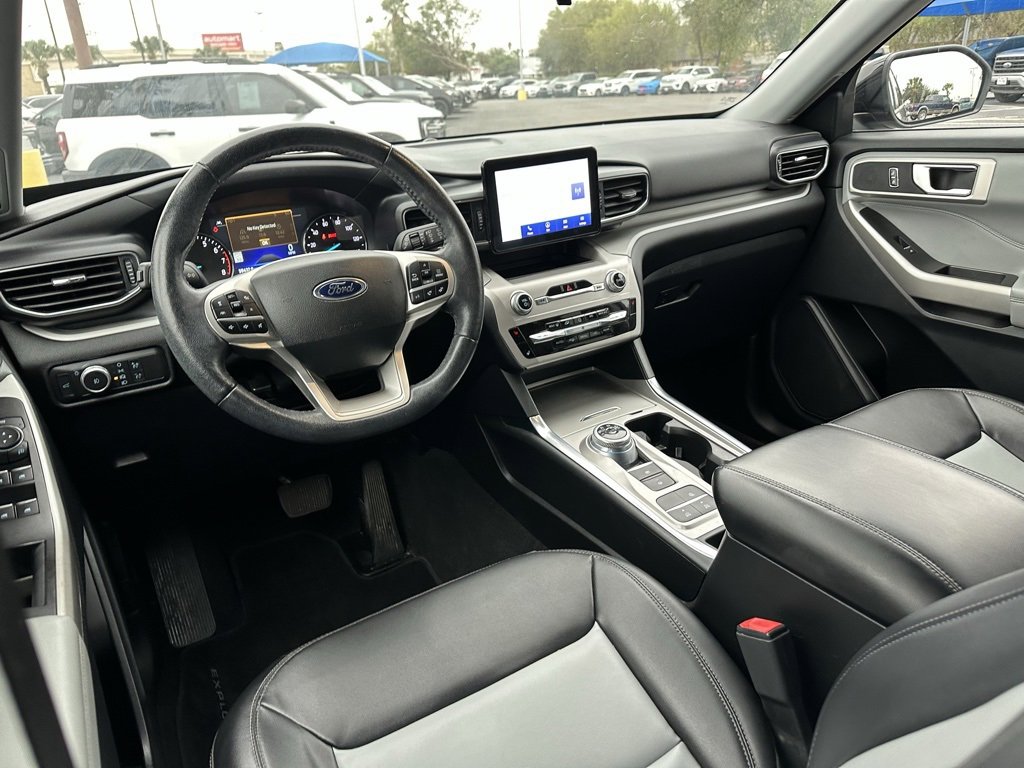 Used 2022 Ford Explorer XLT w/ Equipment Group 202A image 18