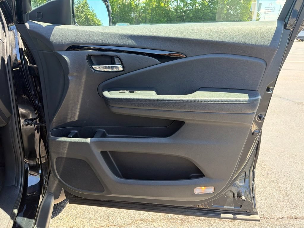 Used 2020 Honda Pilot Elite image 27