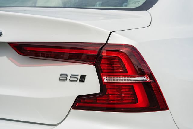 Used 2025 Volvo S60 B5 Plus AWD/4WD image 8