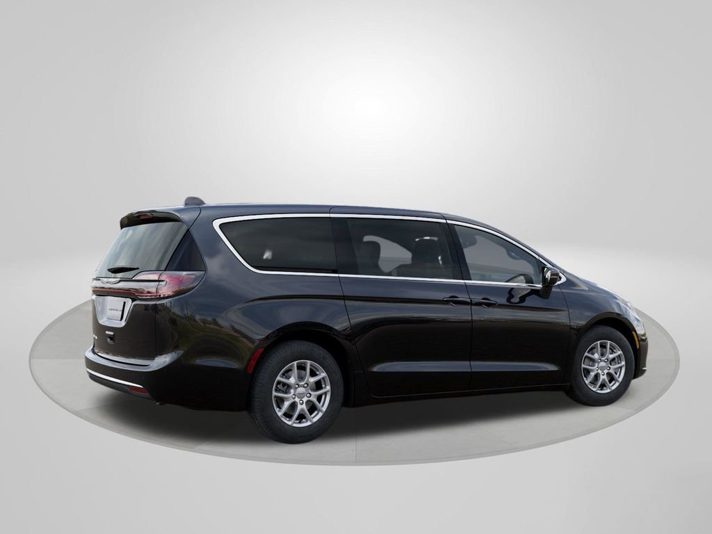 New 2025 Chrysler Pacifica Select w/ Uconnect Theater Family Group FWD image 4