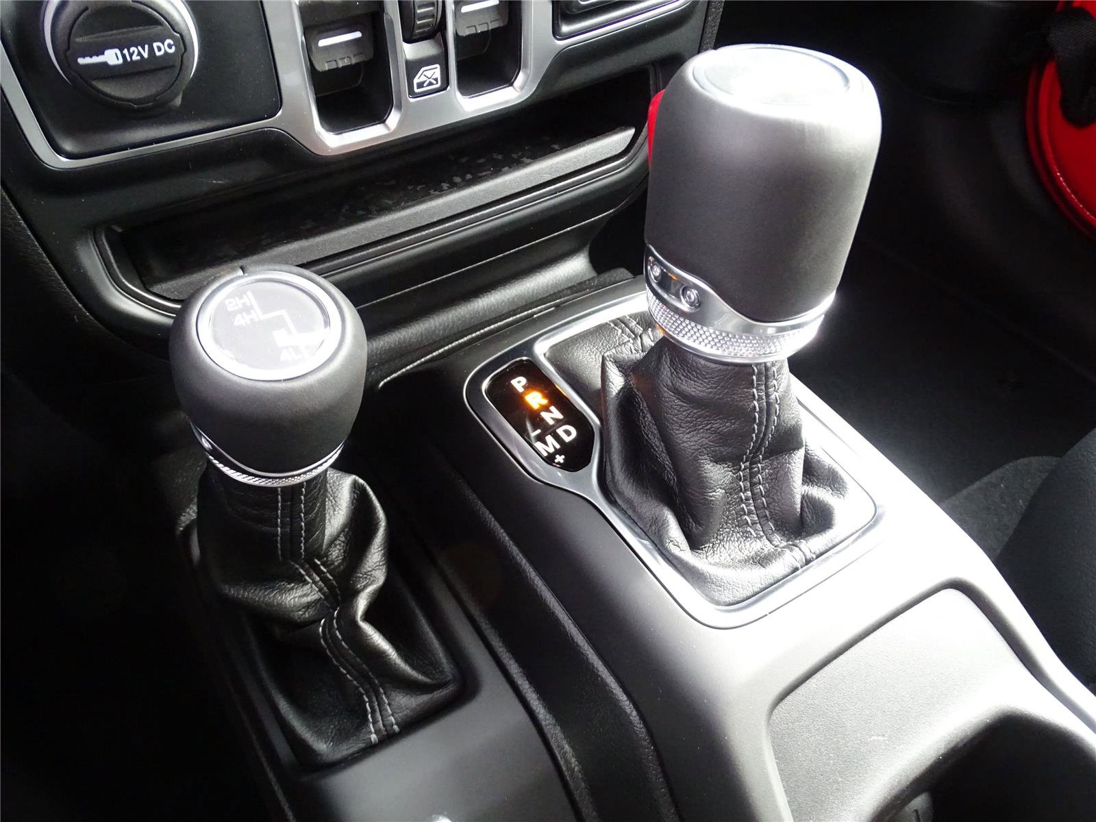 New 2025 Jeep Wrangler Sahara w/ Technology Group image 31