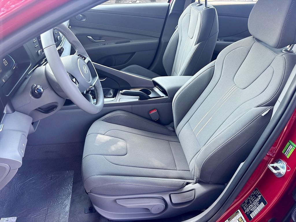 New 2025 Hyundai Elantra Sport image 19
