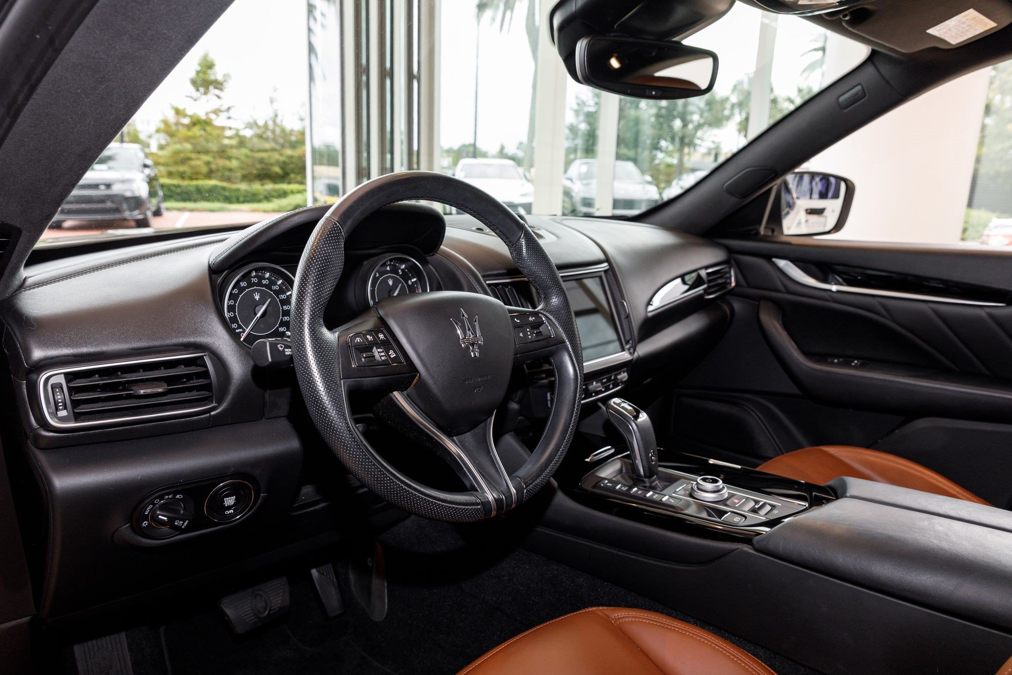 Used 2023 Maserati Levante GT AWD/4WD image 31