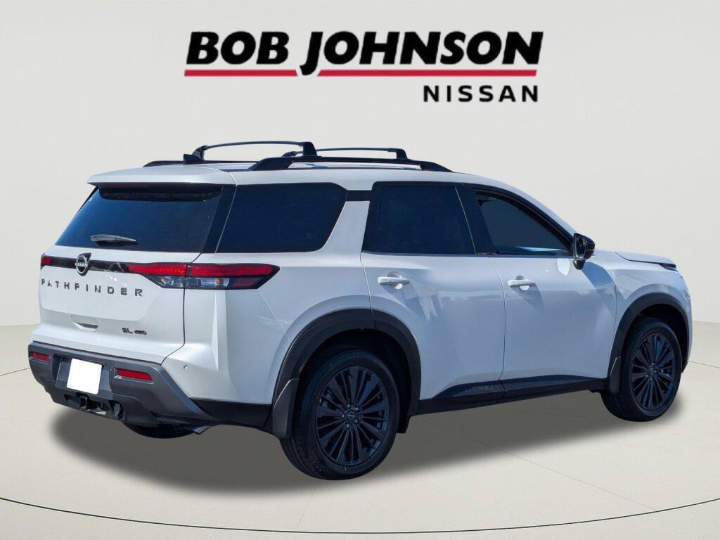 New 2026 Nissan Pathfinder SL AWD/4WD image 3