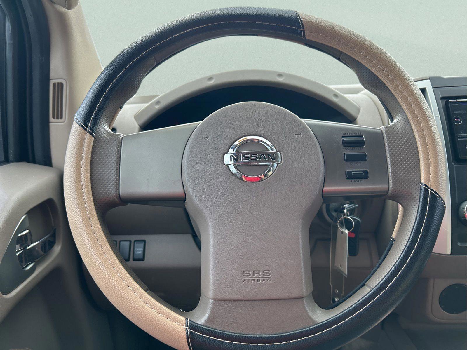 Used 2010 Nissan Frontier SE RWD image 14