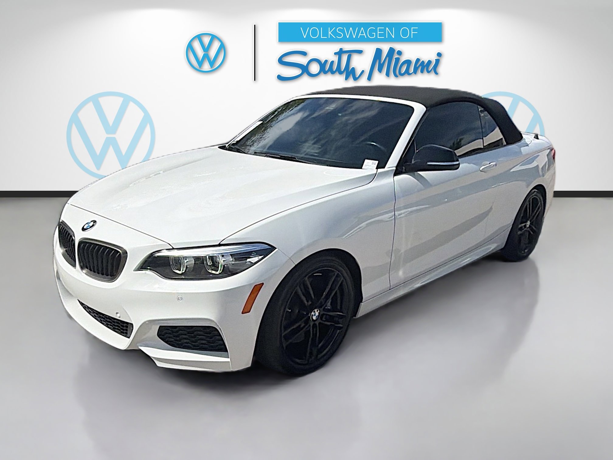 Used 2020 BMW M240i Convertible image 3