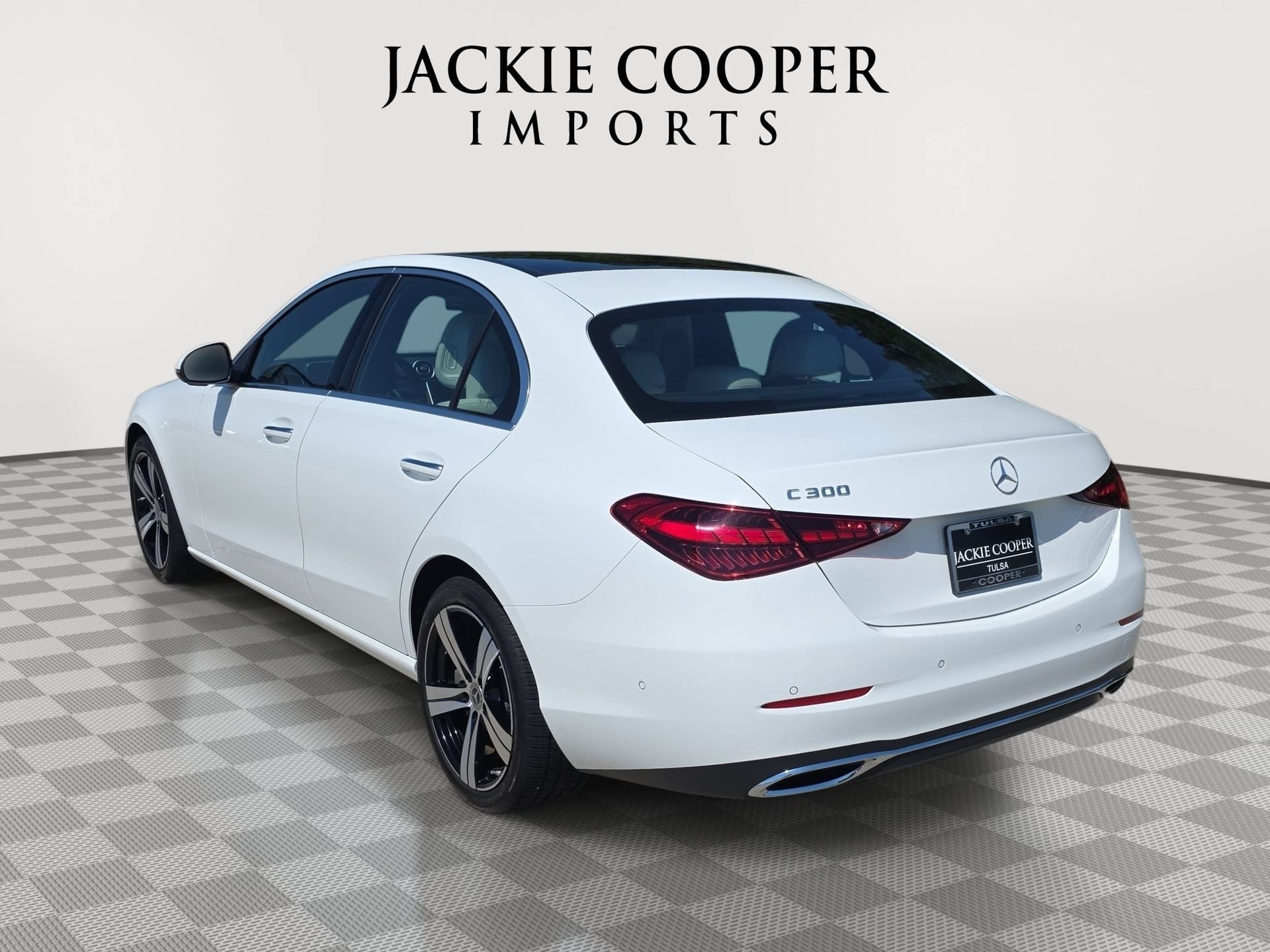 Used 2025 Mercedes-Benz C 300 Sedan image 7