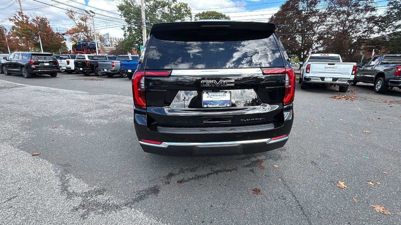 New 2026 GMC Yukon Elevation w/ LPO, Elevation Black Package image 6