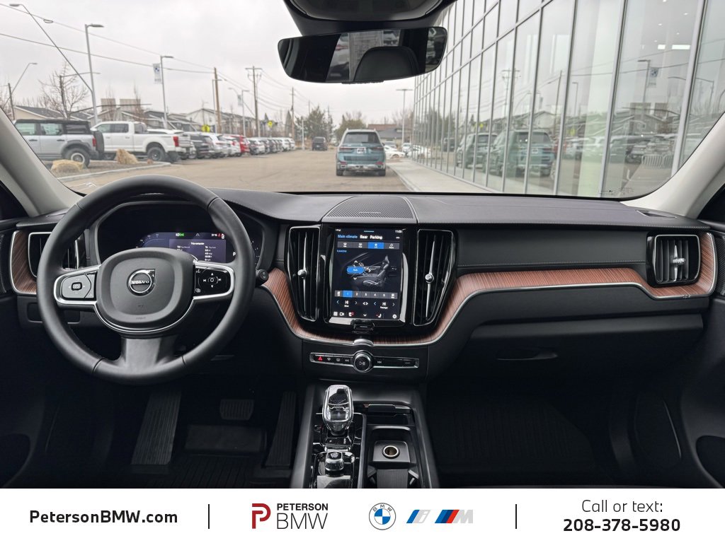 Used 2024 Volvo XC60 B5 Ultimate w/ Protection Package Premier image 2