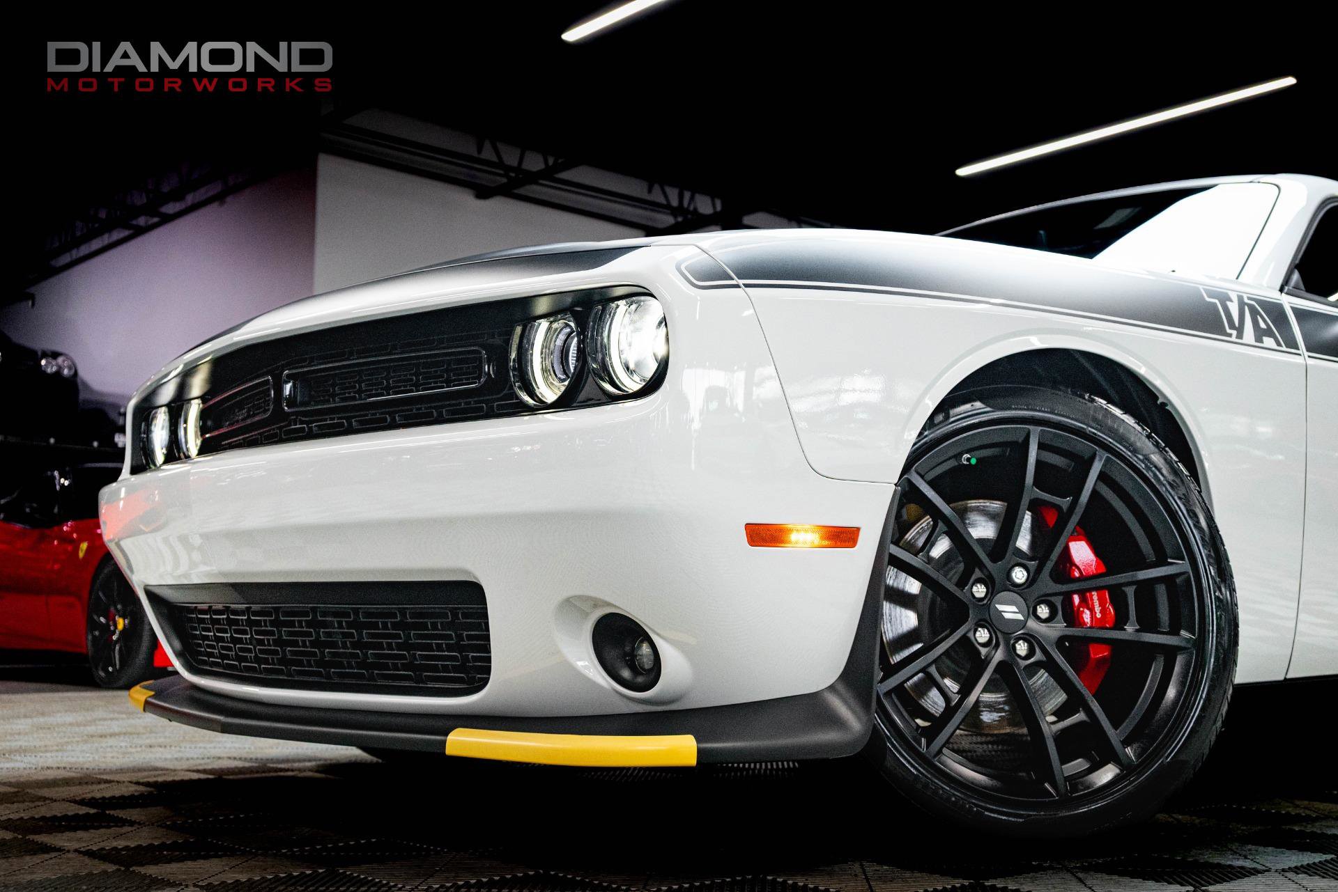 Used 2023 Dodge Challenger R/T w/ T/A Package image 6