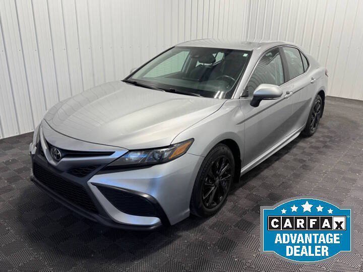 Used 2024 Toyota Camry SE FWD image 1