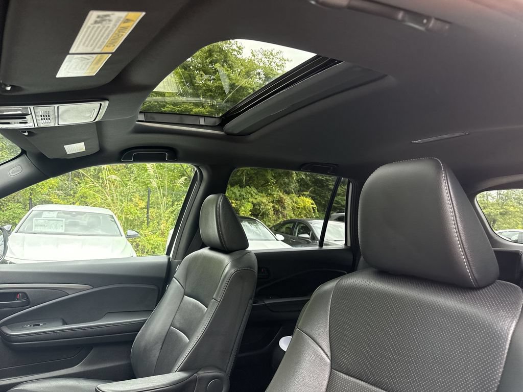 Used 2023 Honda Passport EX-L image 16