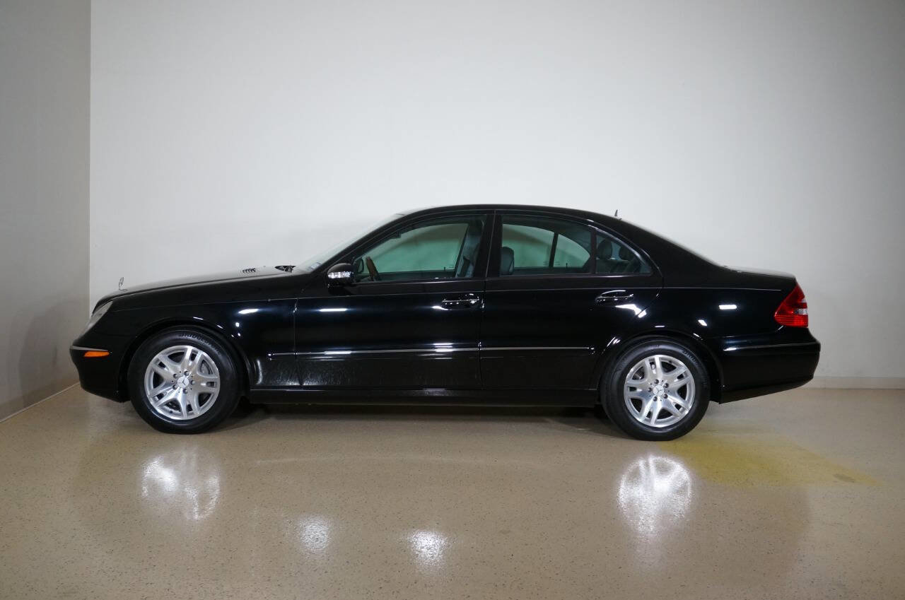 Used 2006 Mercedes-Benz E 350 Sedan image 3
