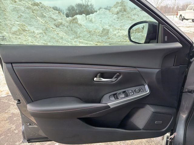 Used 2021 Nissan Sentra SR w/ SR Premium Package image 17