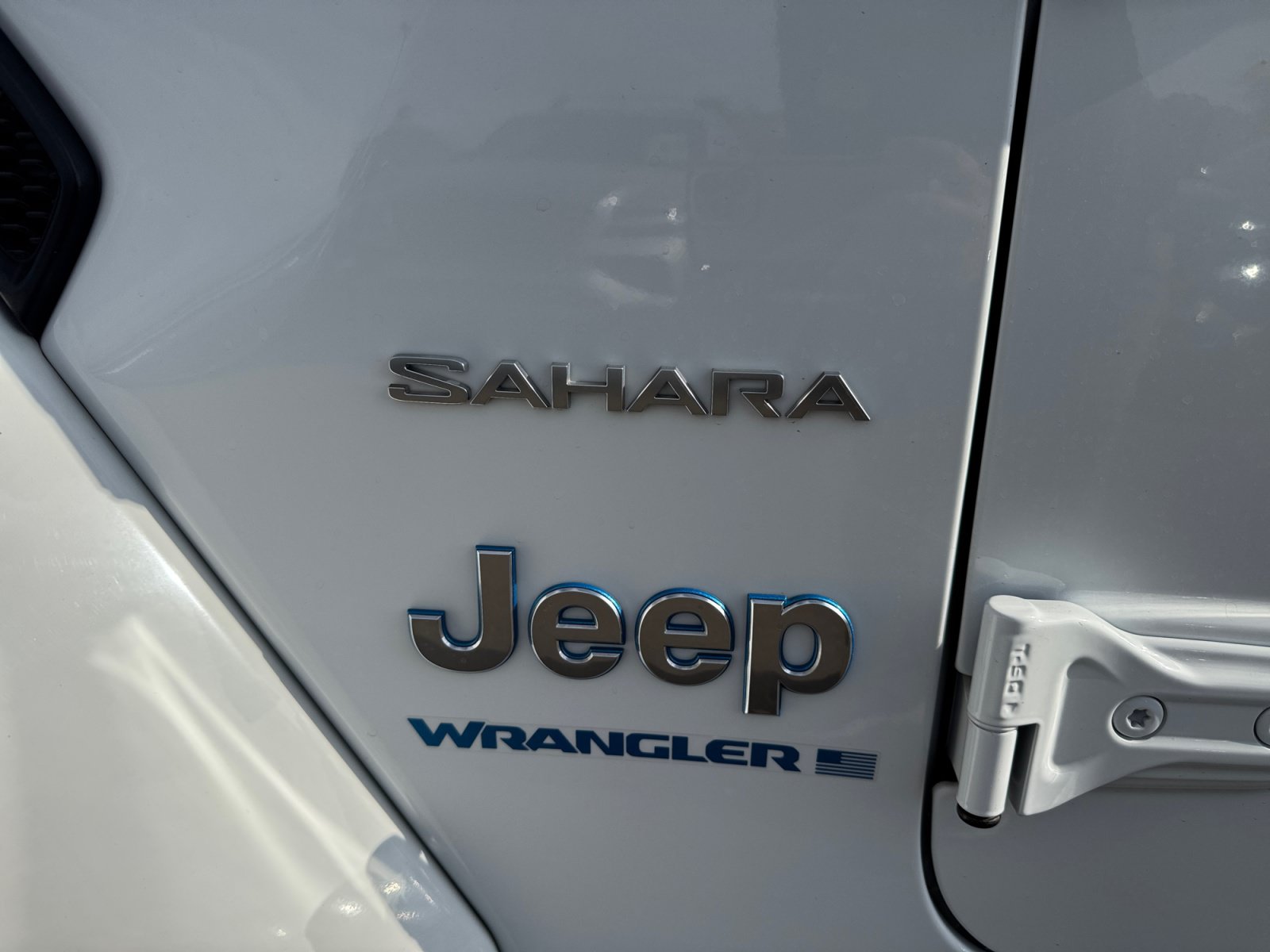 Used 2023 Jeep Wrangler Unlimited Sahara AWD/4WD image 23