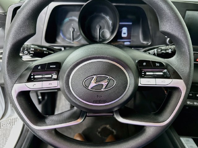 Used 2022 Hyundai Elantra Blue FWD image 20